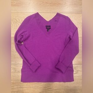Halogen Magenta Cashmere V-Neck Women's Sweater